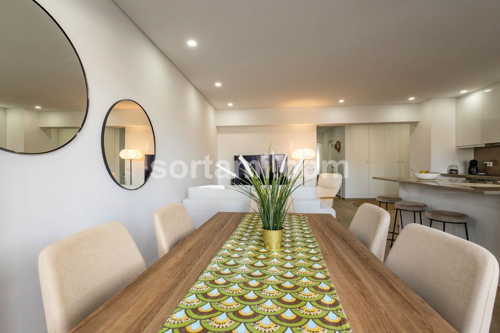 Property photo 2 of 27