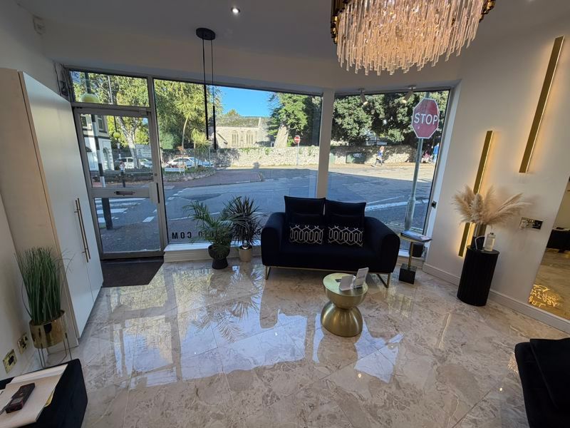 Property photo 2 of 10 Photo 8