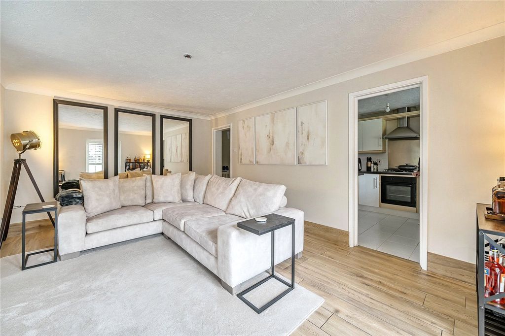 Additional image 4 of 2 bed flat for saleReading Road, Arborfield, Reading, Berkshire RG2