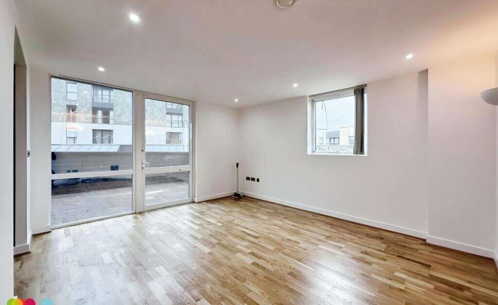 Property photo 2 of 5