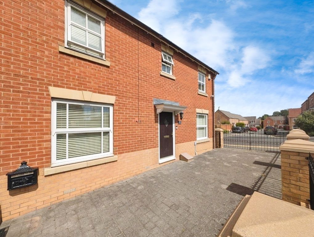 Property photo 1 of 17 External Front