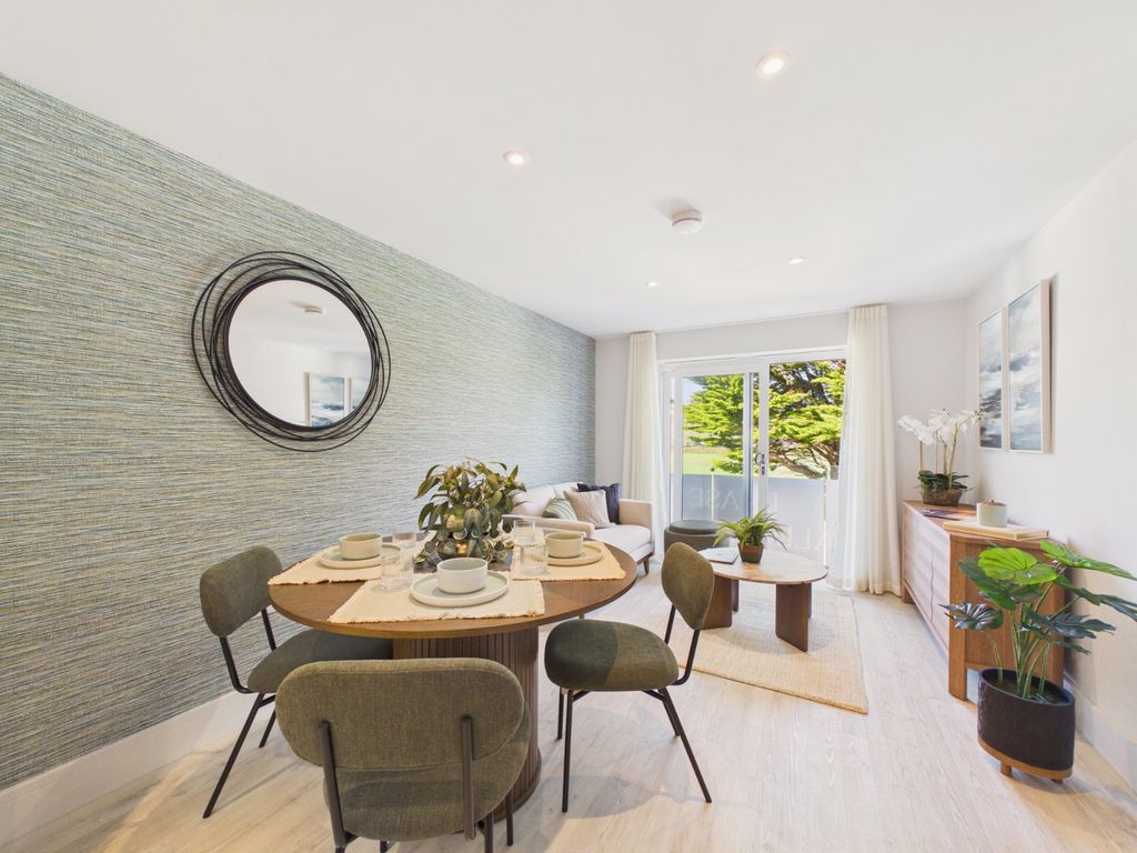 Property photo 2 of 23 Open Plan Living