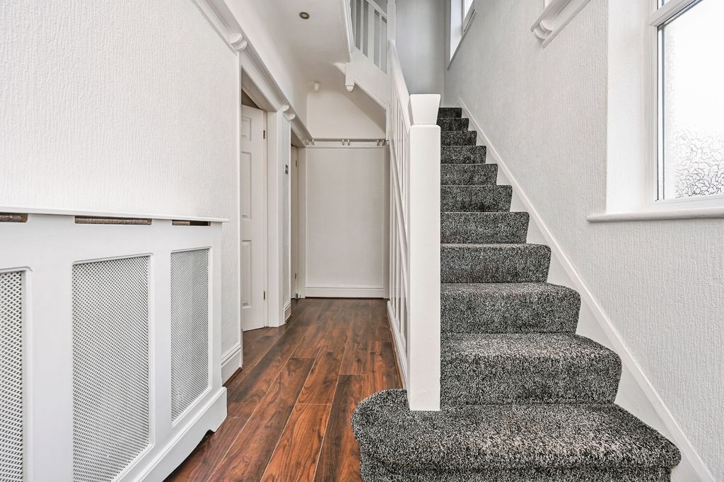 Property photo 3 of 16 Pbox-Img.Jpg