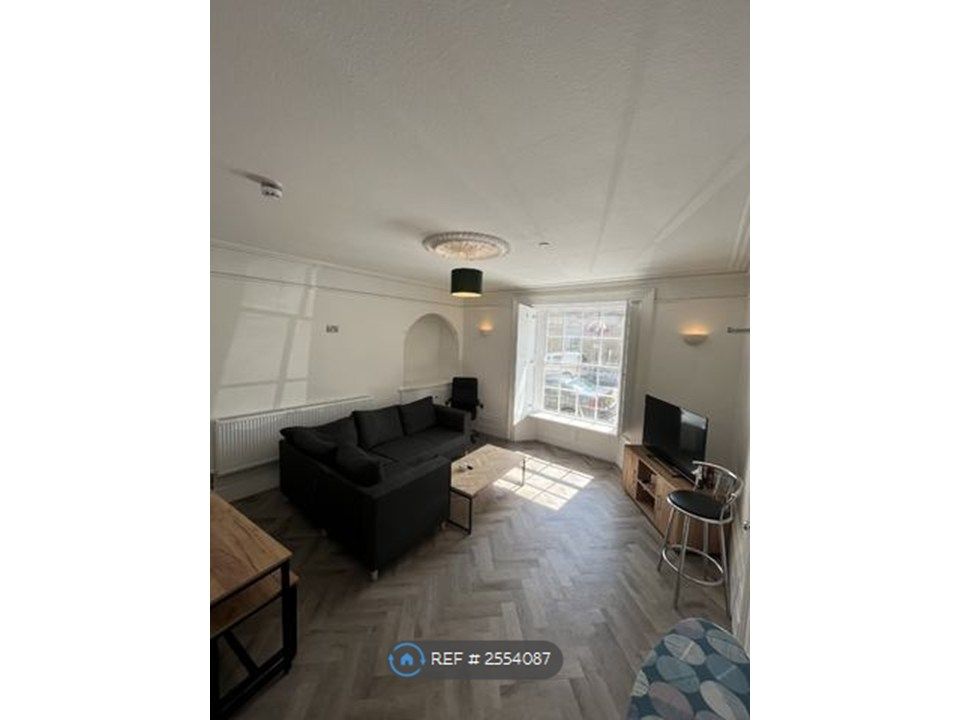 Property photo 3 of 4