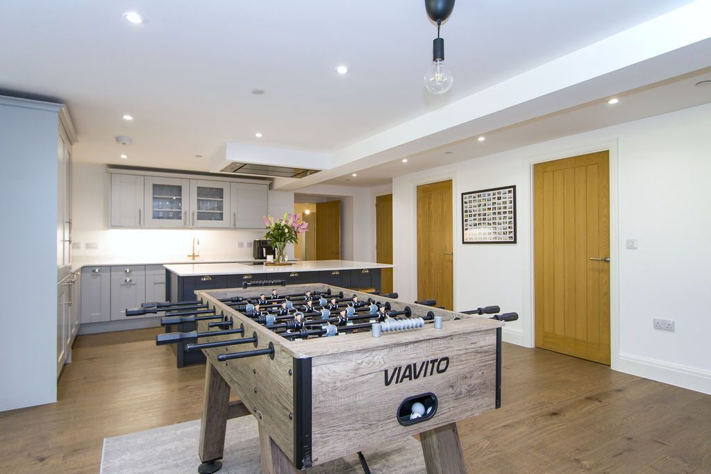 Additional image 7 of 2 bed flat for saleBay View, Old Barry Road, Penarth CF64