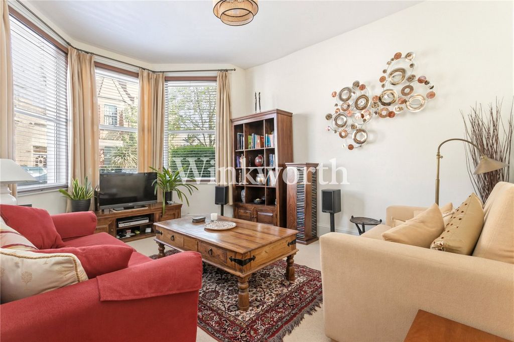 Property photo 3 of 18 Picture No. 04