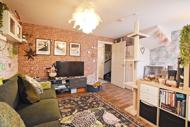 Property photo 2 of 16 Photo 1