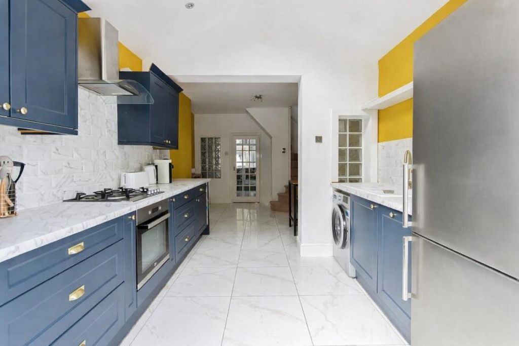 Property photo 3 of 10 Kitchen.Png