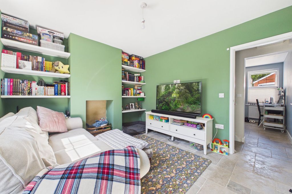 Property photo 2 of 17 Picture No. 04