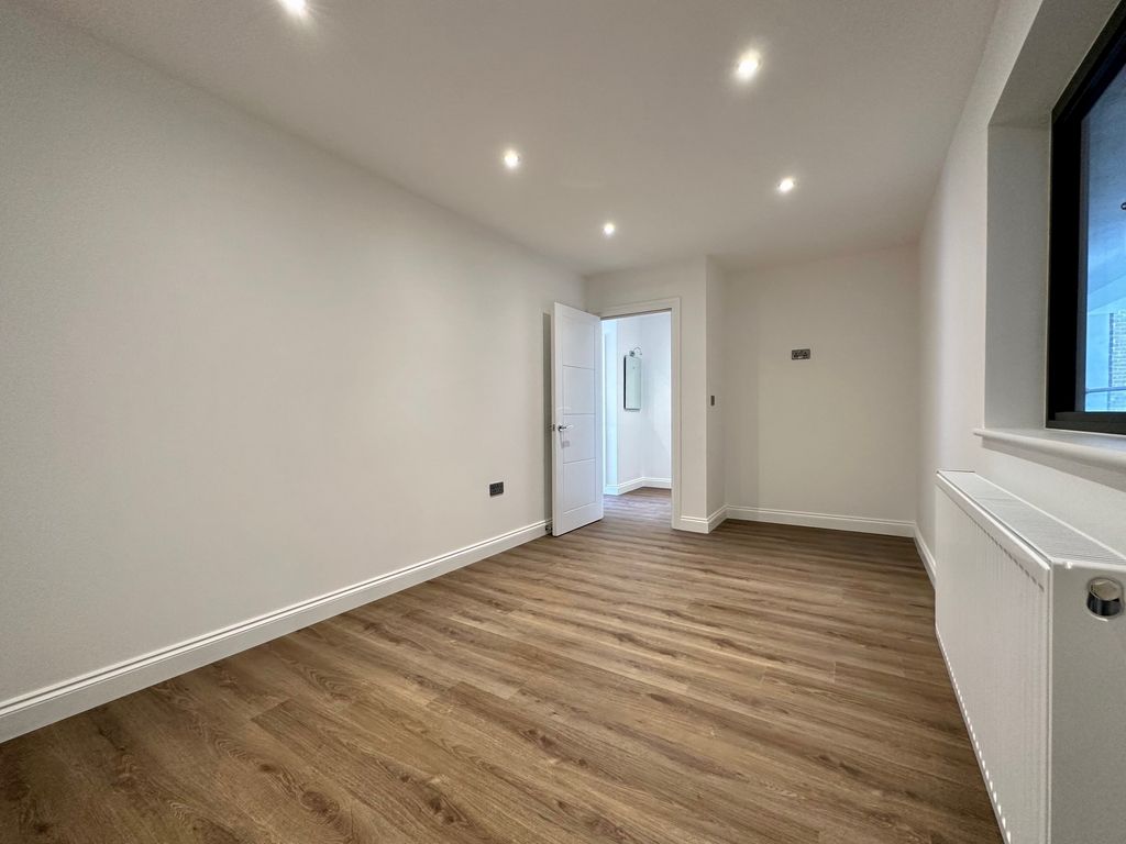 Property photo 2 of 7 Bedroom 1