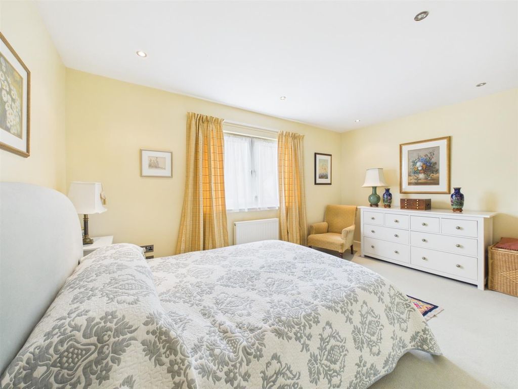 Additional image 10 of 2 bed flat for sale8 Riverside Park, Blairgowrie PH10