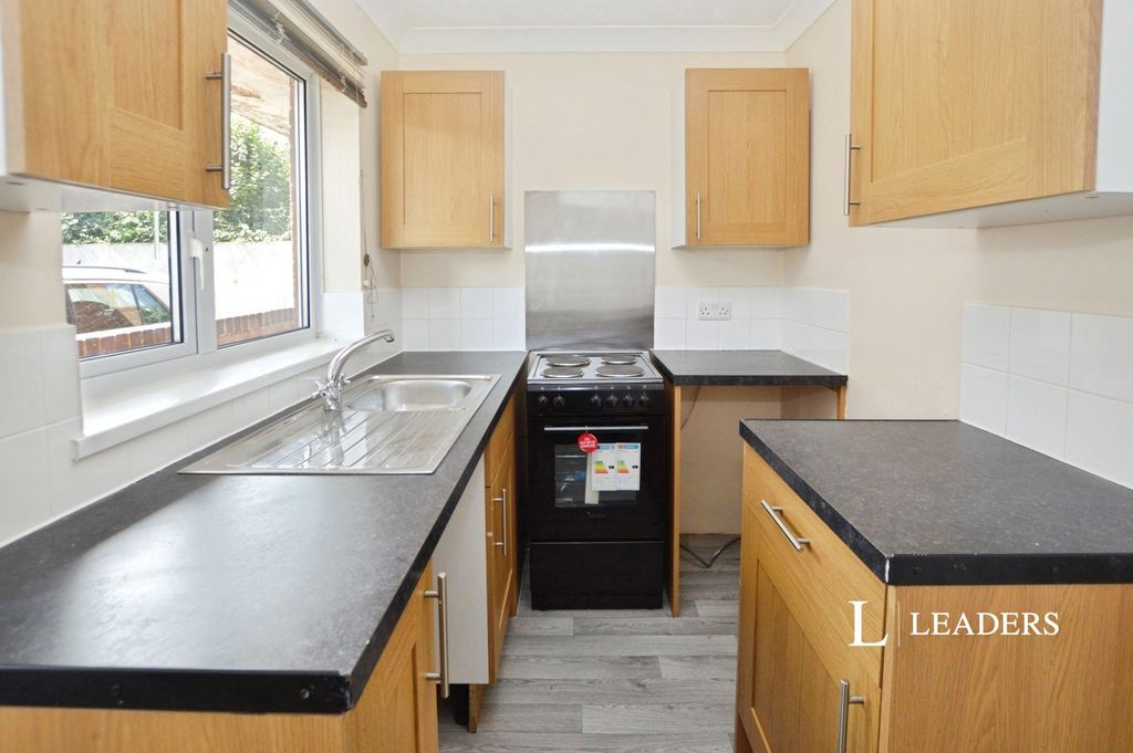 Property photo 3 of 6 Pbox-Img.Jpg