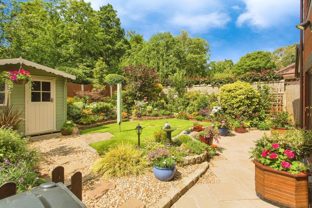 Property photo 3 of 17 Photo