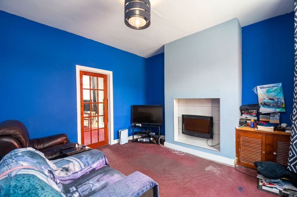 Property photo 3 of 9