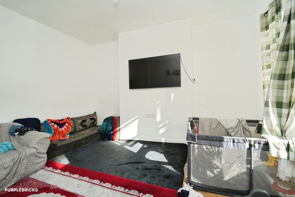 Property photo 3 of 22