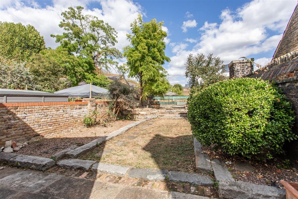 Property photo 1 of 28 Rear Garden