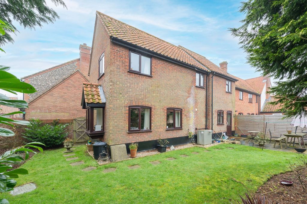 Property photo 1 of 24