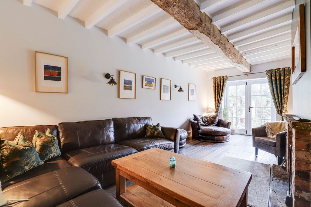 Property photo 3 of 39