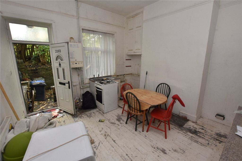 Property photo 2 of 22 Picture No. 12