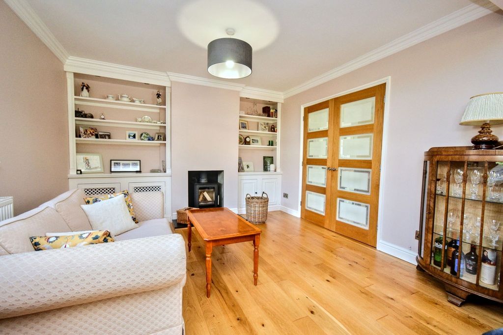 Property photo 3 of 19