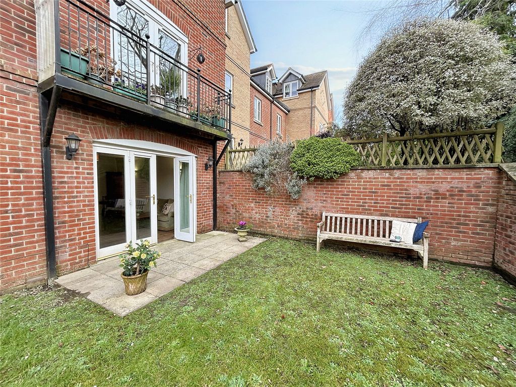 Property photo 1 of 29 Picture No. 20
