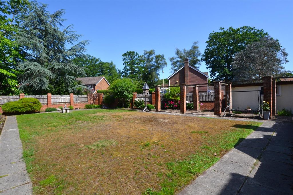 Additional image 27 of 4 bed detached house for saleFoxwood, Ancells Farm, Fleet GU51