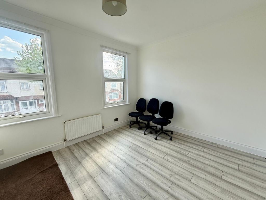 Property photo 2 of 10 Gallery