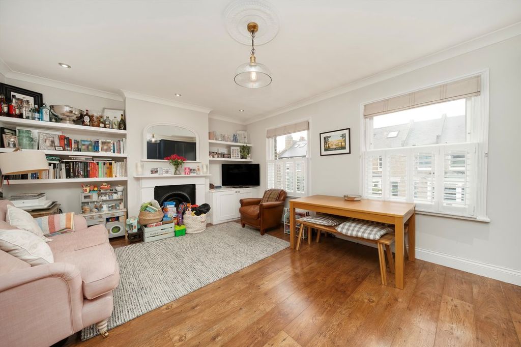Property photo 2 of 7