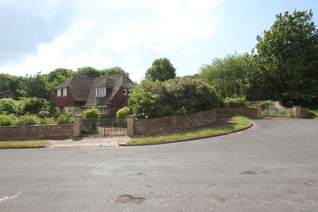 Additional image 21 of 4 bed detached house for saleFairway Close, Eastbourne BN20