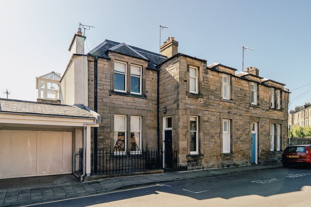 Property photo 1 of 14