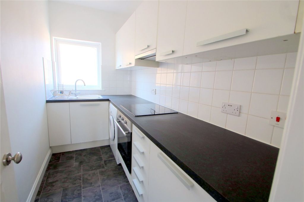 Property photo 1 of 7 Kitchen