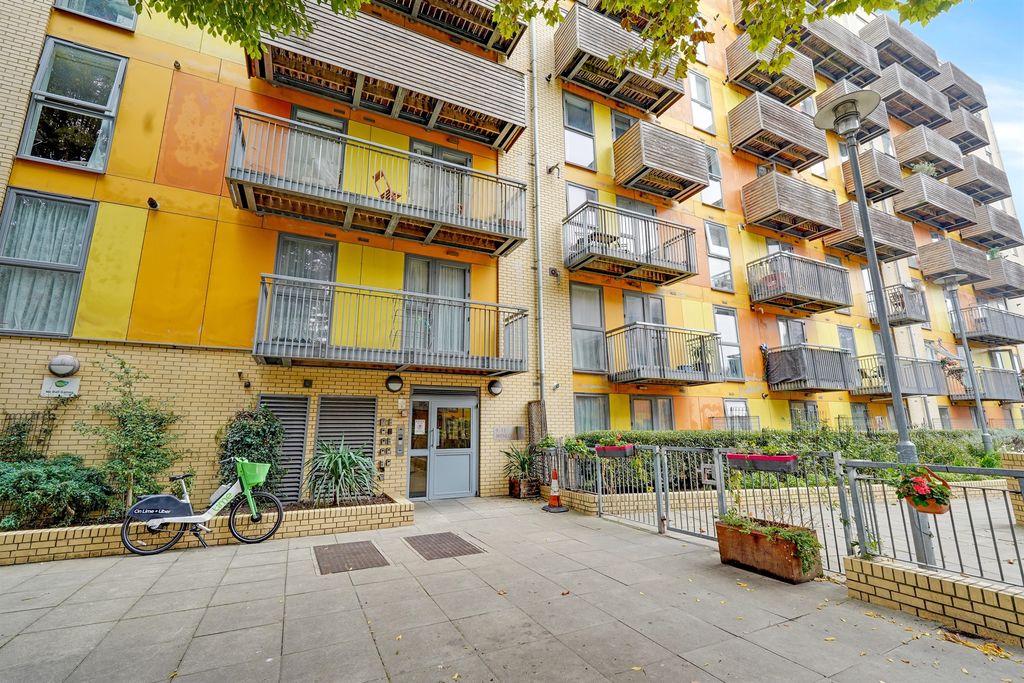 Property photo 1 of 15