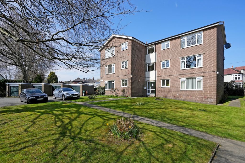 Property photo 1 of 11 External