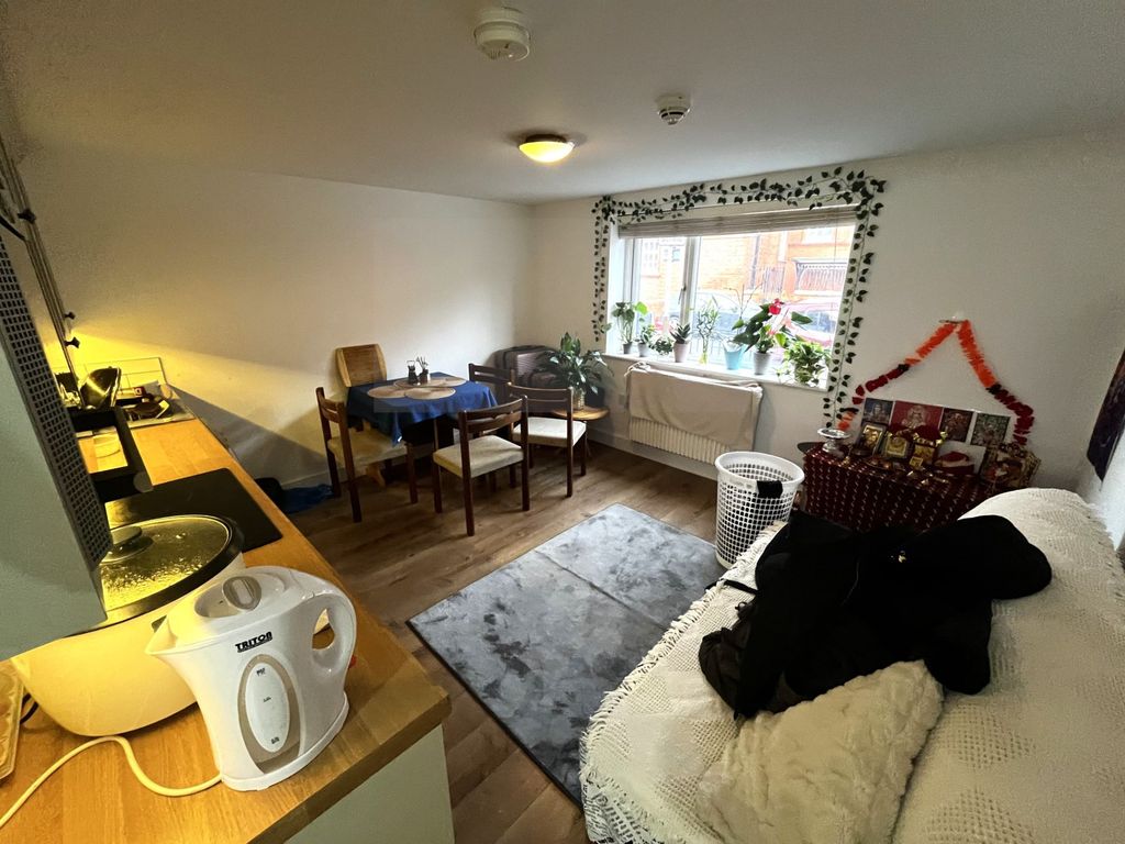 Property photo 2 of 6 Photo 2