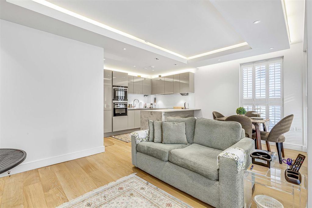 Property photo 1 of 19 Reception