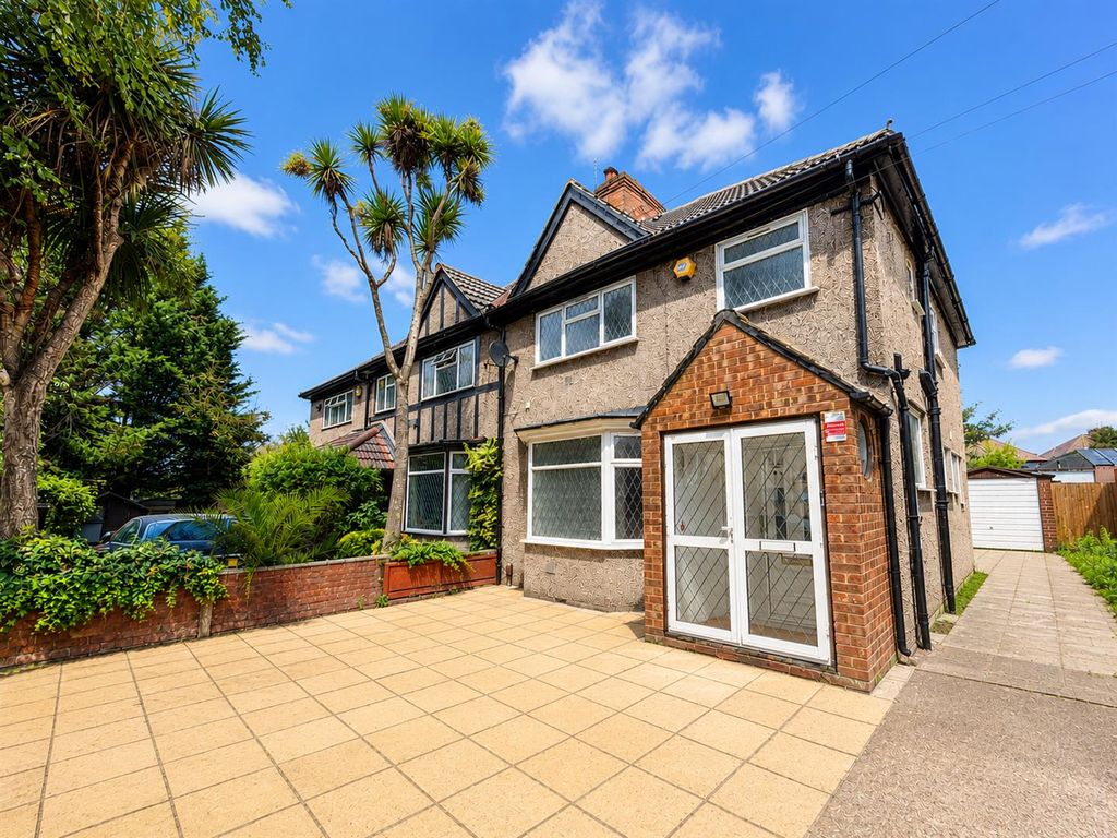 Property photo 1 of 15 39639A2c-c350-47A6-9664-2A07B3Dff727.Png