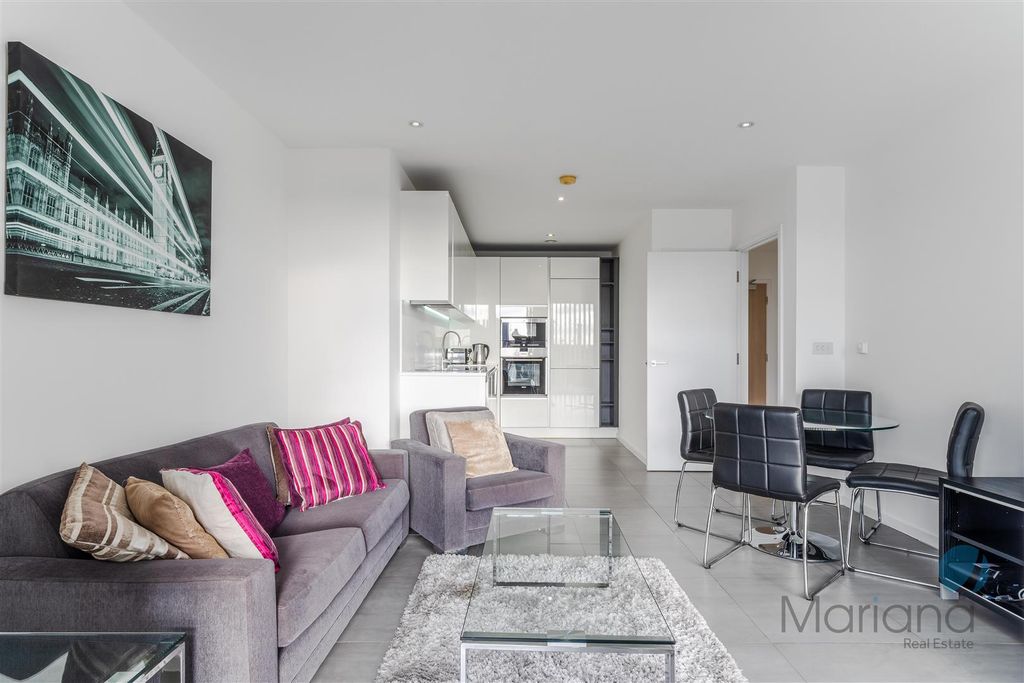 Property photo 3 of 13 Reception Room