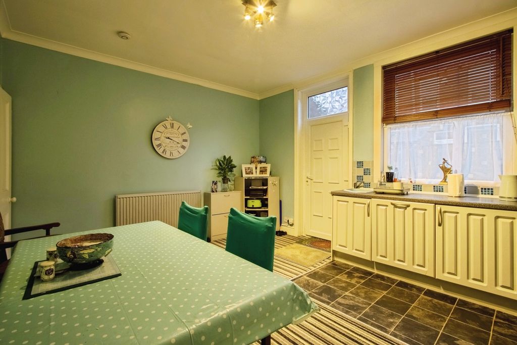 Property photo 3 of 17 Pbox-Img.Jpg