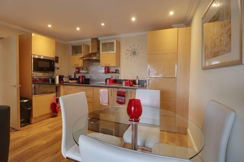 Property photo 3 of 7 Dining Area