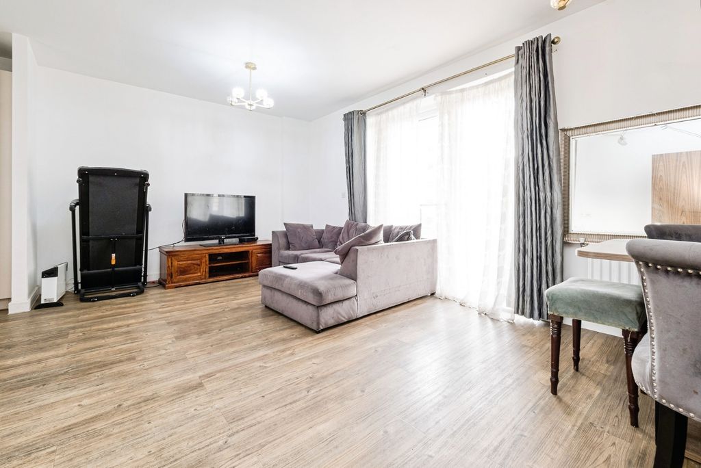 Property photo 2 of 17 Pbox-Img.Jpg