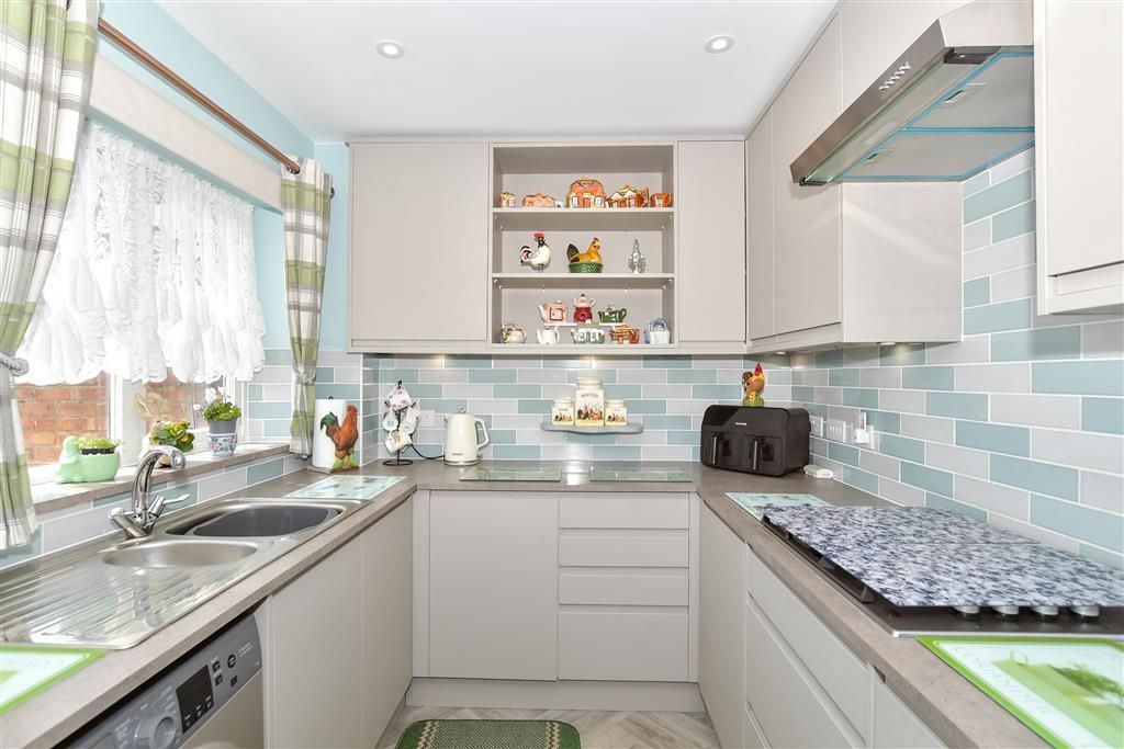 Property photo 3 of 4 Kitchen