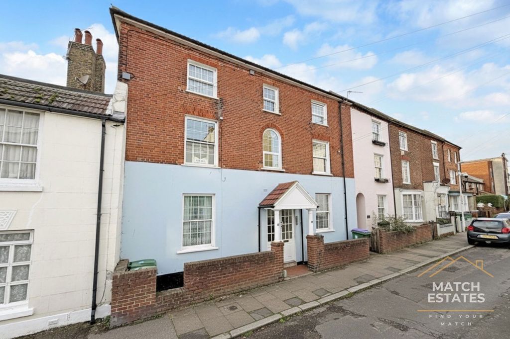 Property photo 1 of 5