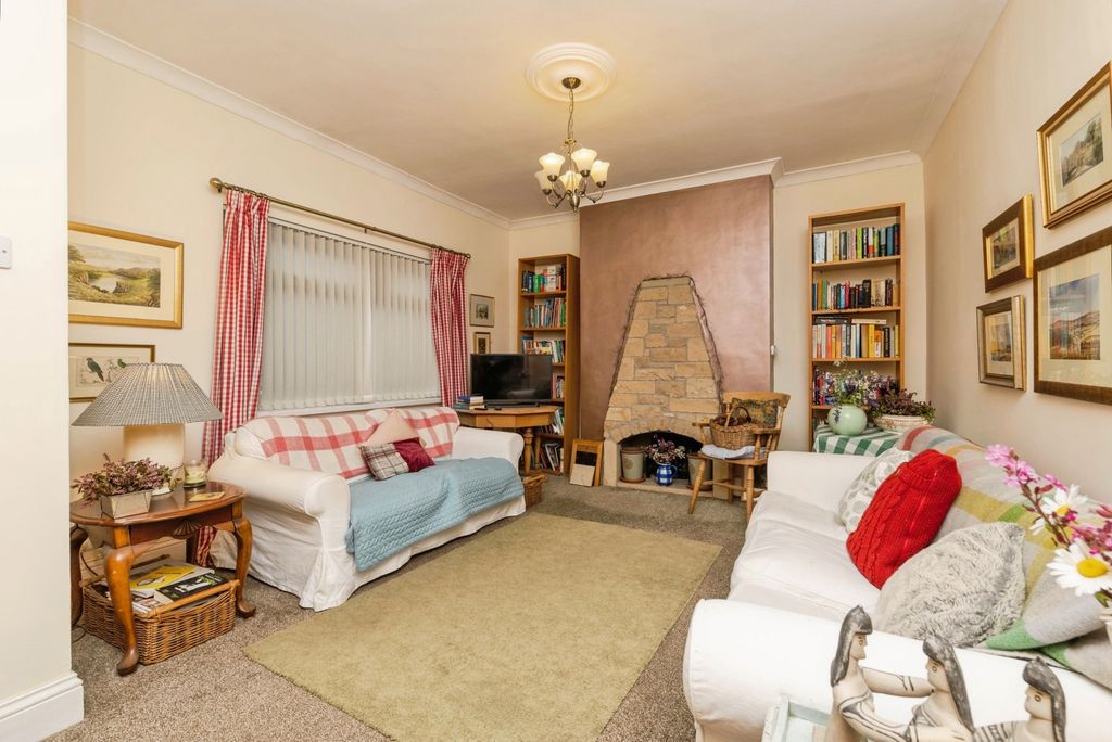 Property photo 2 of 17 Pbox-Img.Jpg