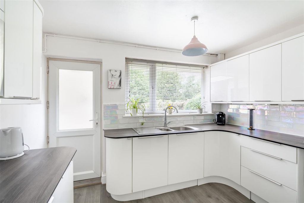 Property photo 2 of 15 47Bg-5.Jpg