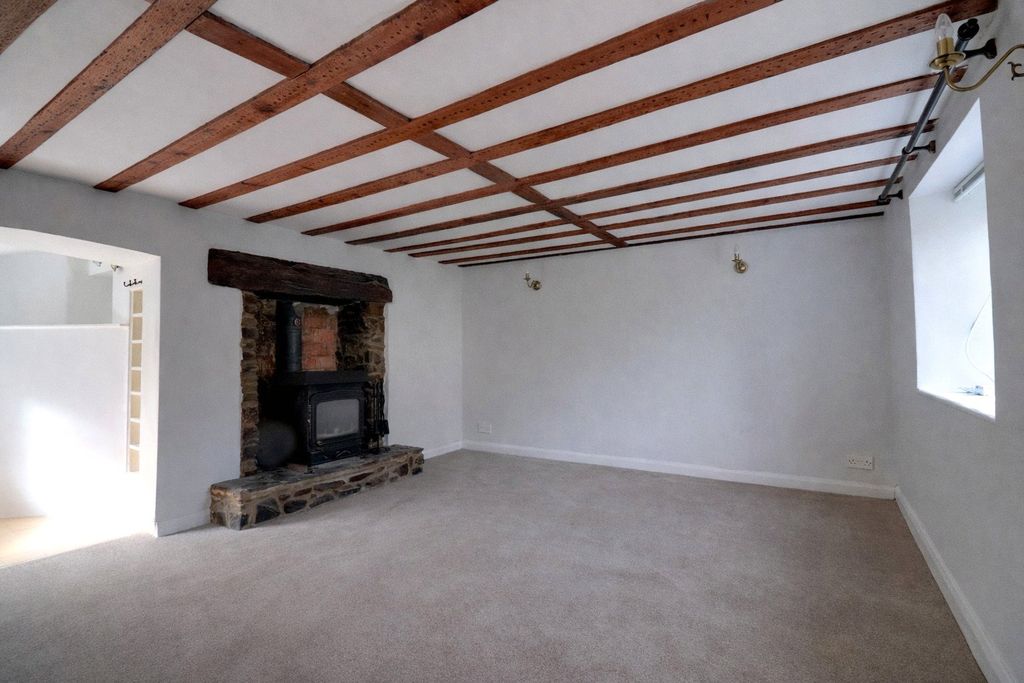 Property photo 2 of 13 2 - Picture No. 12