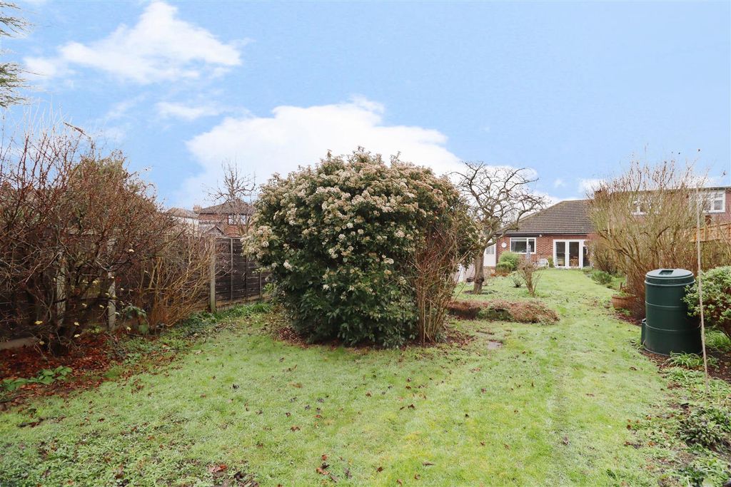 Property photo 1 of 11 Garden