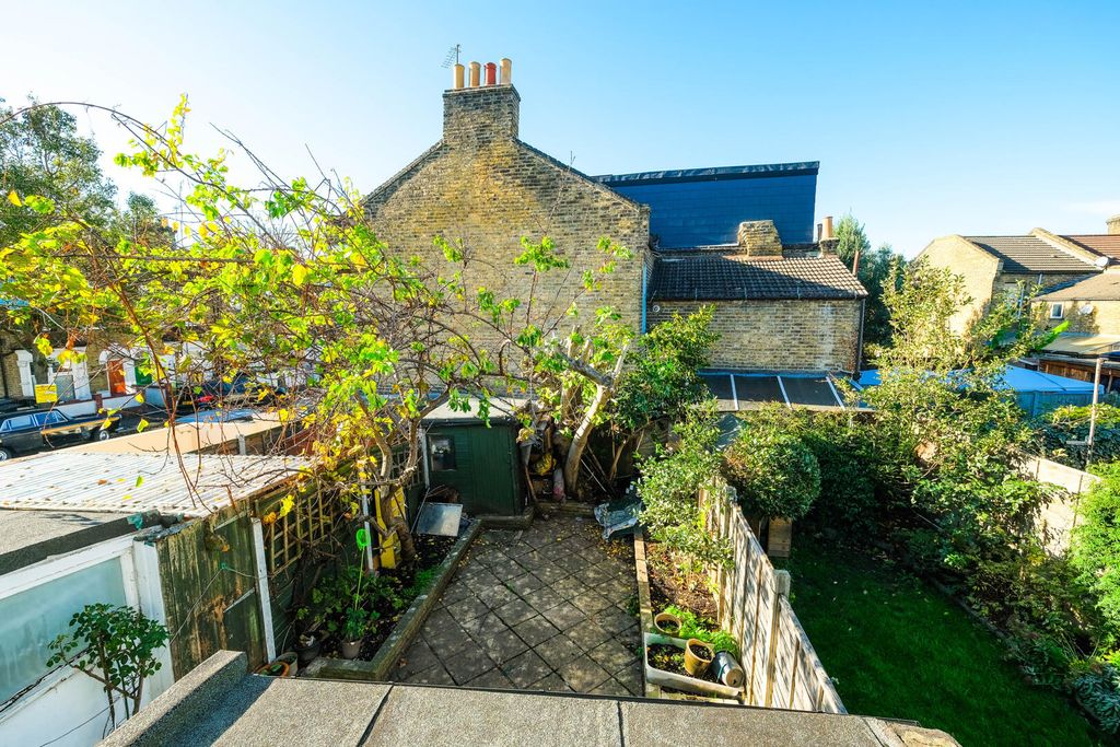 Property photo 2 of 18 Rear Garden