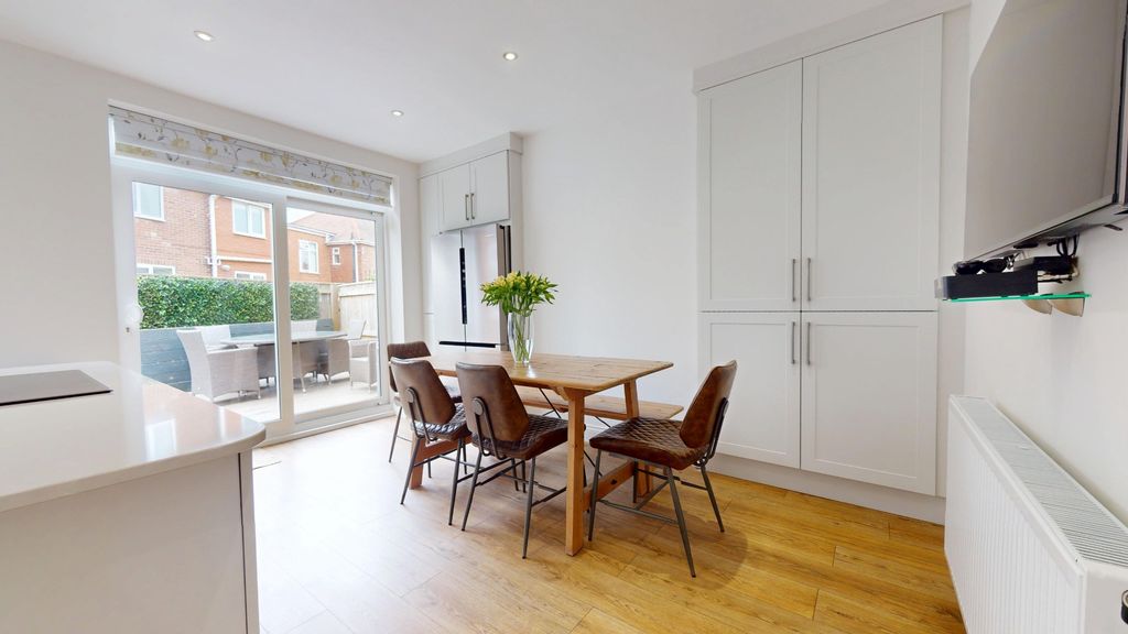Property photo 1 of 34 4244641