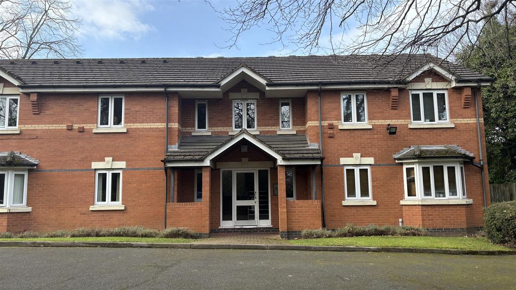 Property photo 1 of 11 Approach