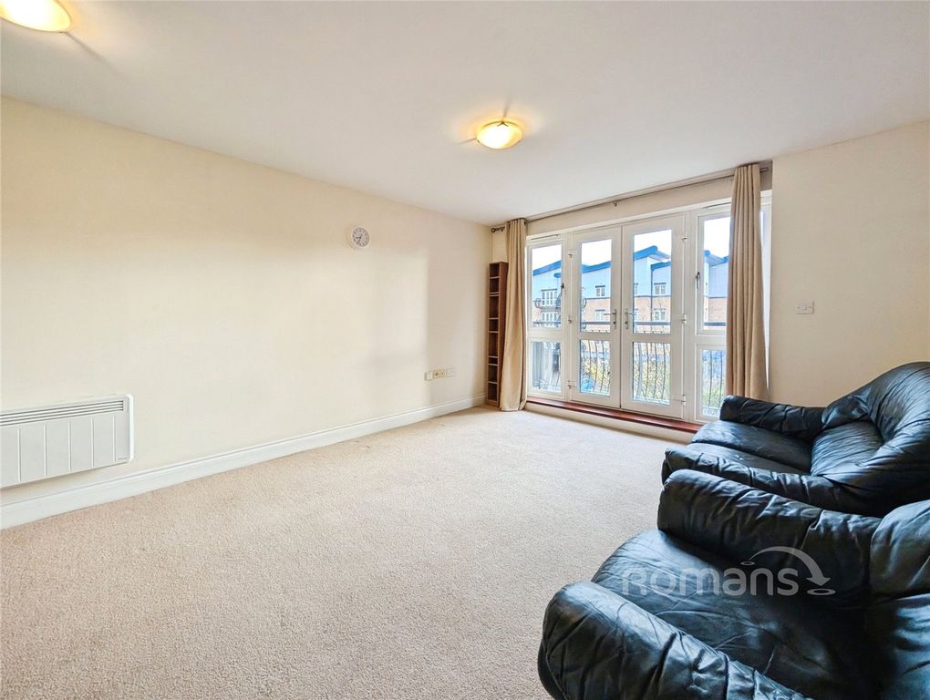Property photo 2 of 11 Picture No. 15